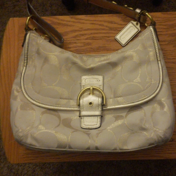 Coach - Picture 1 of 2